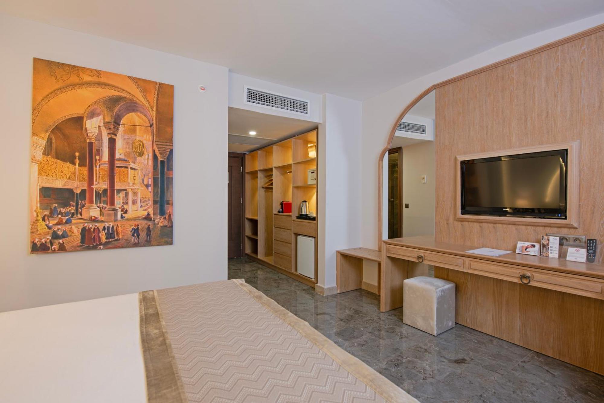 Alaaddin Beach Hotel - Adult Only อลันยา ภายนอก รูปภาพ