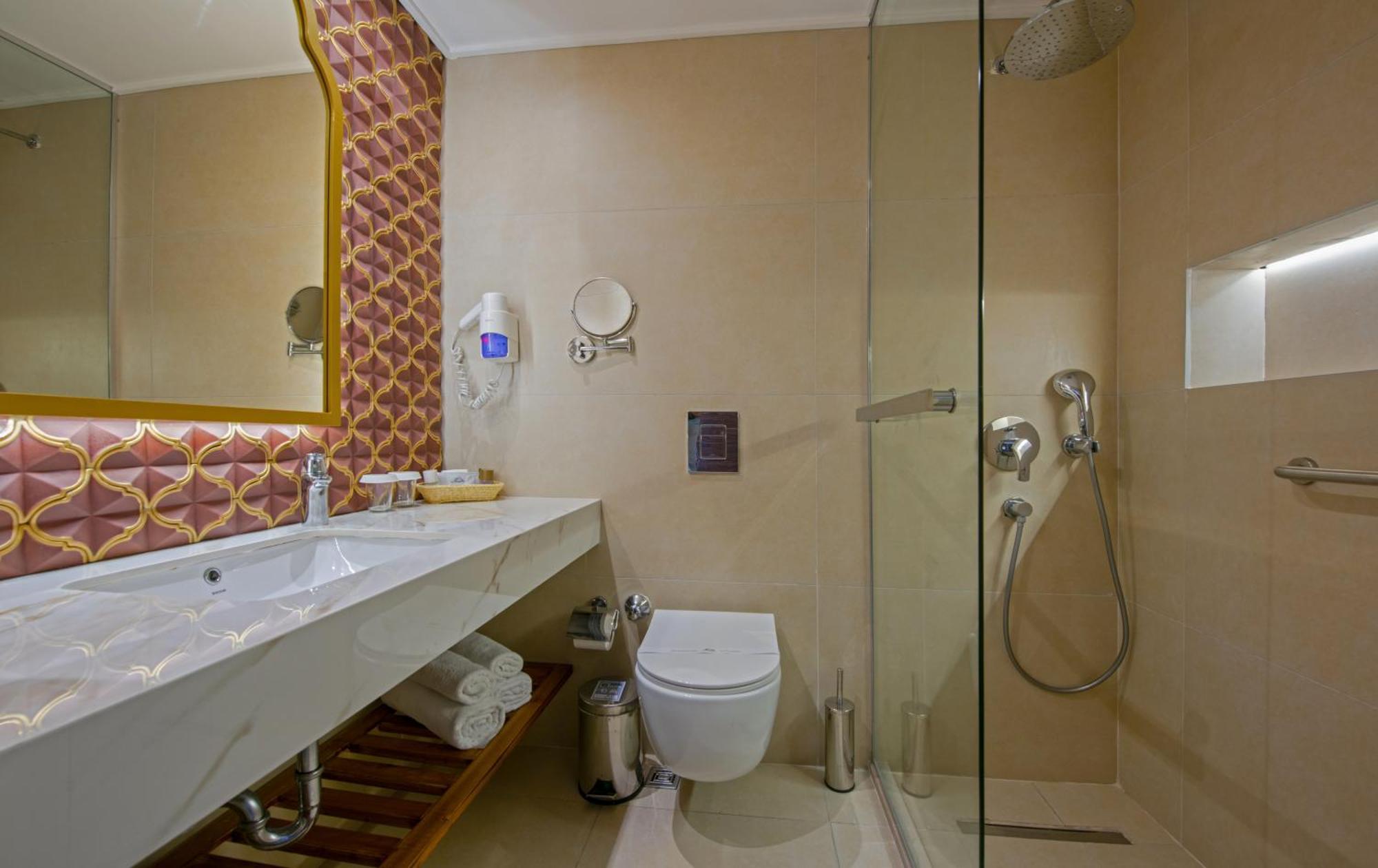 Alaaddin Beach Hotel - Adult Only อลันยา ภายนอก รูปภาพ