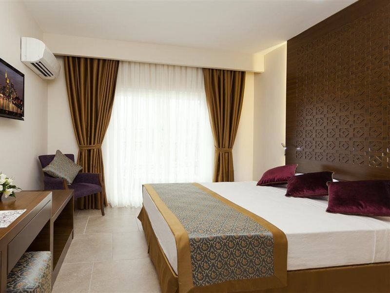 Alaaddin Beach Hotel - Adult Only อลันยา ภายนอก รูปภาพ